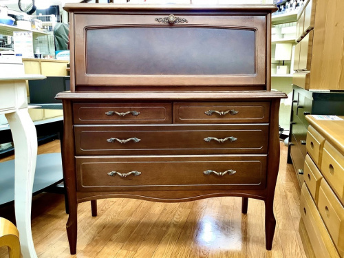 万能収納のサイドボード