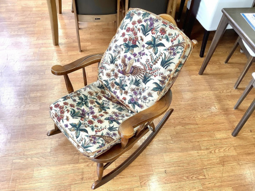 生活家具のイス