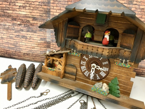 インテリア小物のカッコー時計