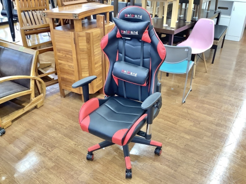 イスのゲーミングチェア