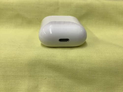 AirPods (第二世代)のApple