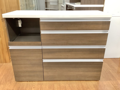 キッチン収納のキッチンカウンター
