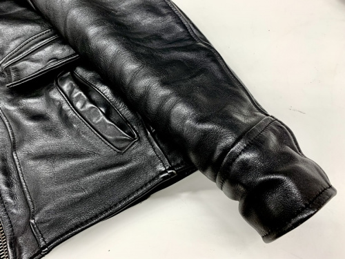 レザージャケットのVANSON