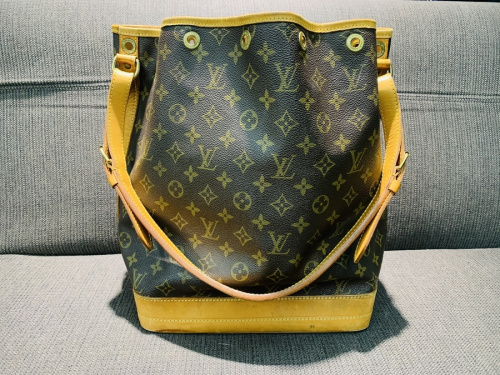 バッグのショルダーバッグ