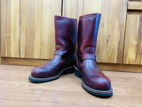 ブーツのエンジニアブーツ