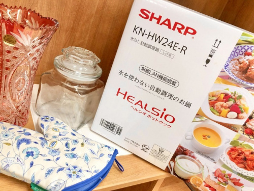 キッチン家電　ヘルシオ　ホットクックの水なし自動調理器