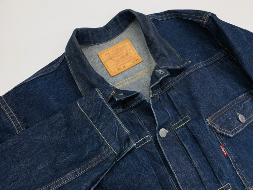ジャケットのデニムジャケット