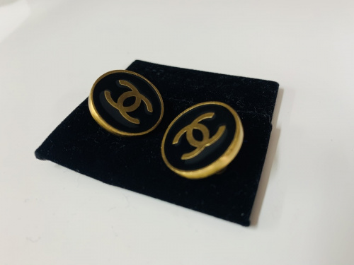 CHANELのブラック