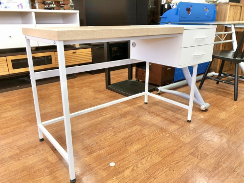 生活家具 机のデスク デスクワーク