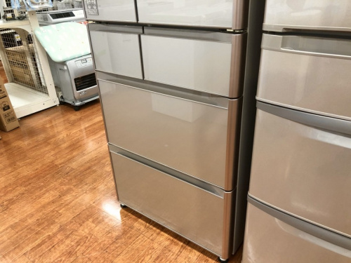 6ドア冷蔵庫のHITACHI　日立