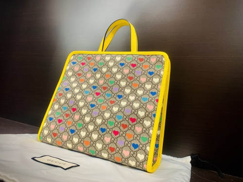 バッグ・財布のバッグ