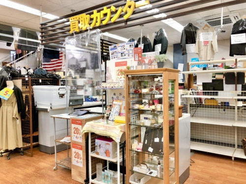 買取サービスの衣類 雑貨 家電 食器