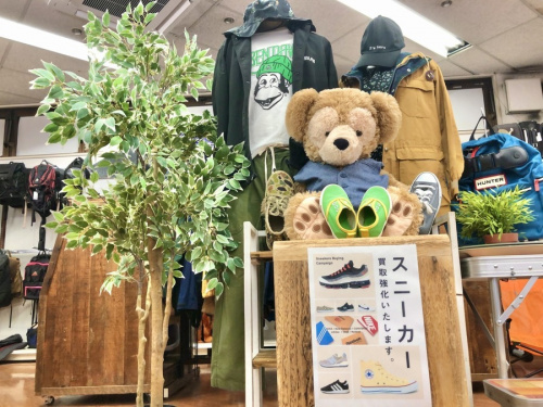 スニーカー メンズ レディース キッズのスポーツシューズ