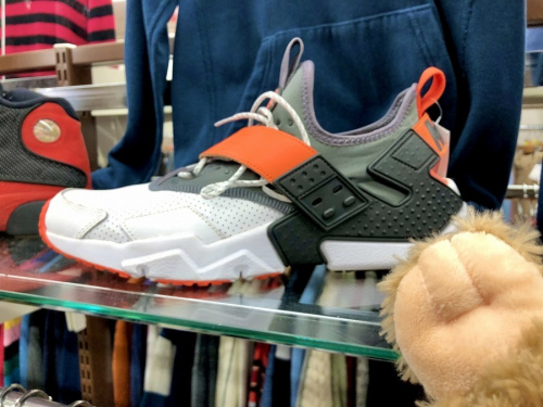 スポーツシューズのアウトドアシューズ