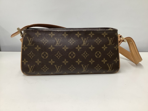ショルダーバッグのLOUIS VUITTON