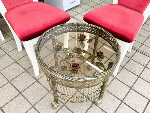 生活家具のテーブル　バラ　ガラステーブル