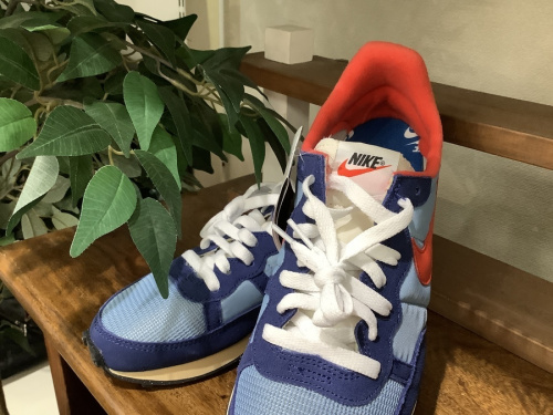 レディースファッションのスニーカー