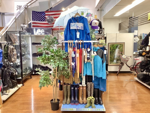 レインコート　撥水の東京　武蔵村山　青梅　瑞穂　昭島　東大和　立川　東村山　西多摩　多摩地区　埼玉　入間　狭山　所沢　買取　買い取り　レイングッズ