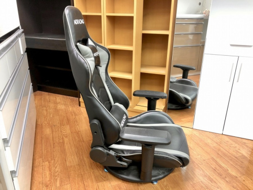 イスのゲーミングチェア