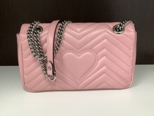 キルティングスモールショルダーバッグのGUCCI