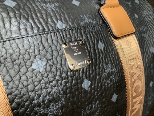 ボストンバッグのMCM