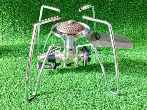 アウトドア　キャンプのガスコンロ　ソロキャン