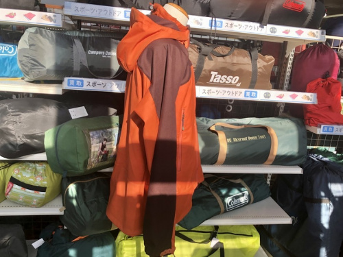 ジャケットのホワイトスモークジャケット