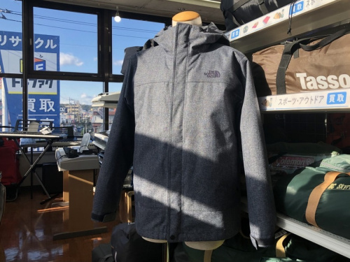 トップスのジャケット