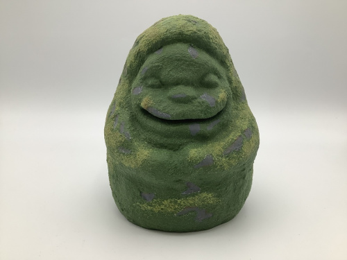 石人の貯金箱