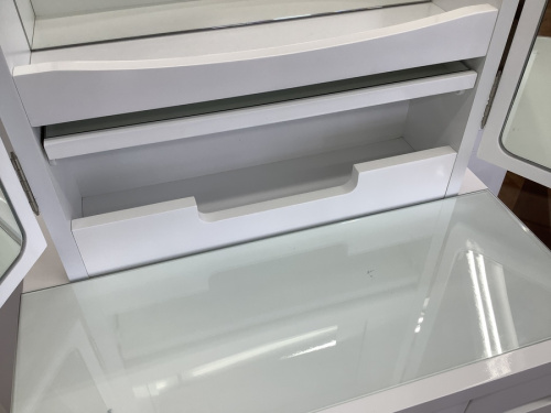 3面ドレッサーのニトリ