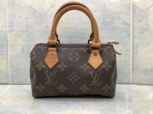 バッグのハンドバッグ