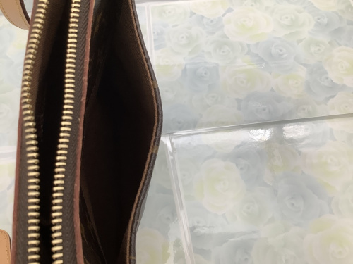 LOUIS VUITTONの立川