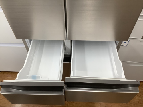 6ドア冷蔵庫のHITACHI