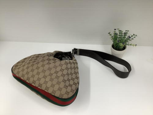 バッグ・財布のバッグ