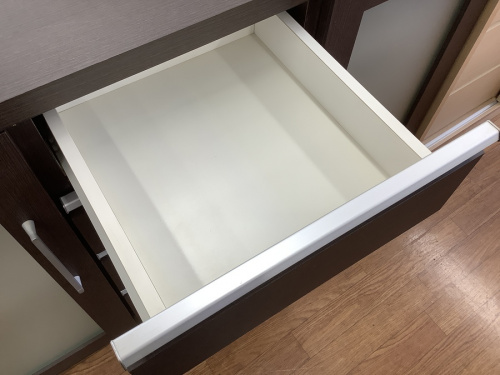 万能収納のサイドボード