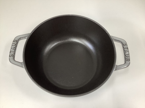 両手鍋のSTAUB
