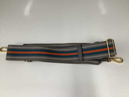 ショルダーバッグのPRADA