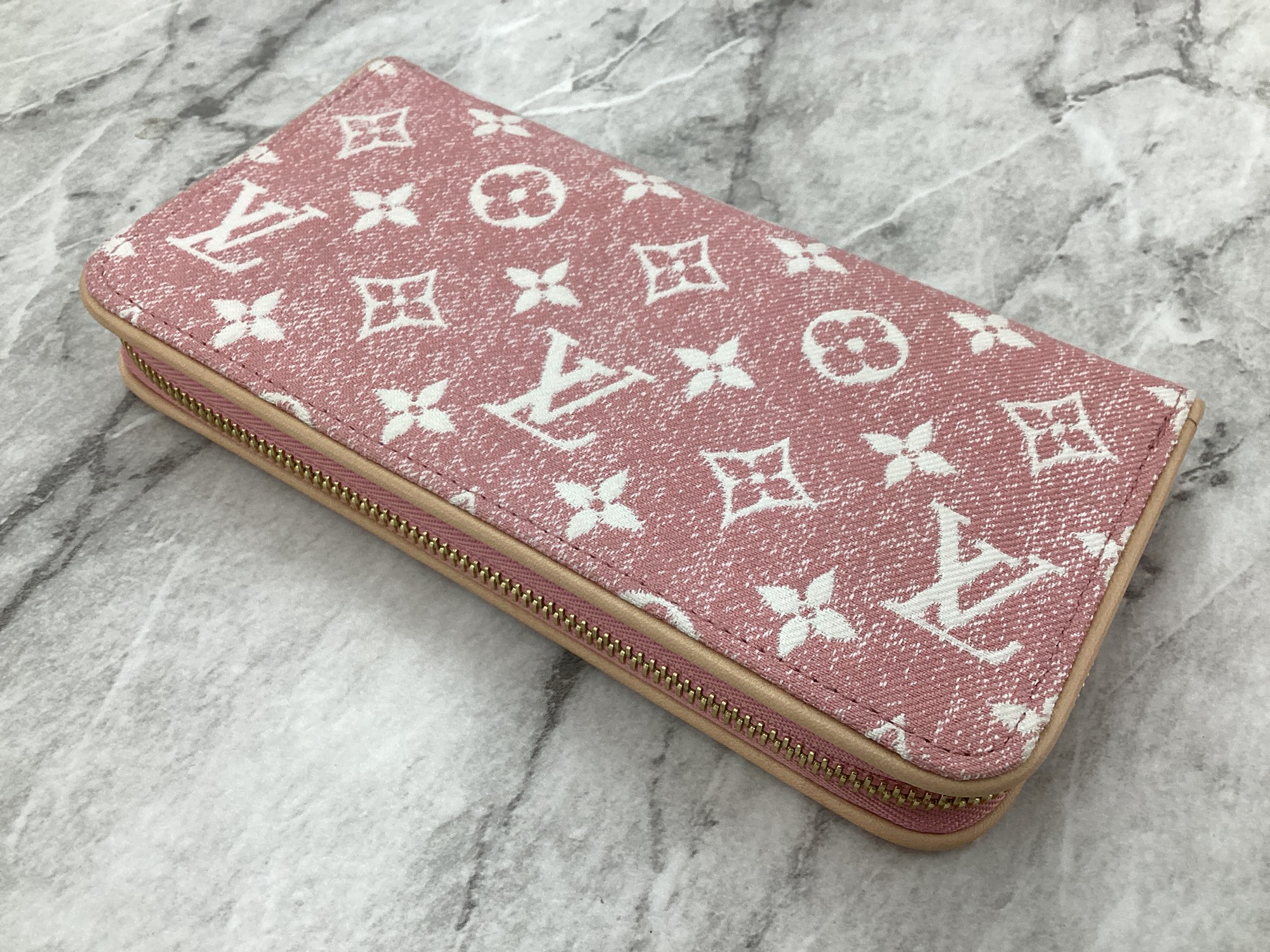 ゆかっち。12/17 再出品　LOUIS VUITTON 財布 LOUIS VUITTON（ルイ・ヴィトン）のお財布が入荷致しました！｜2024年