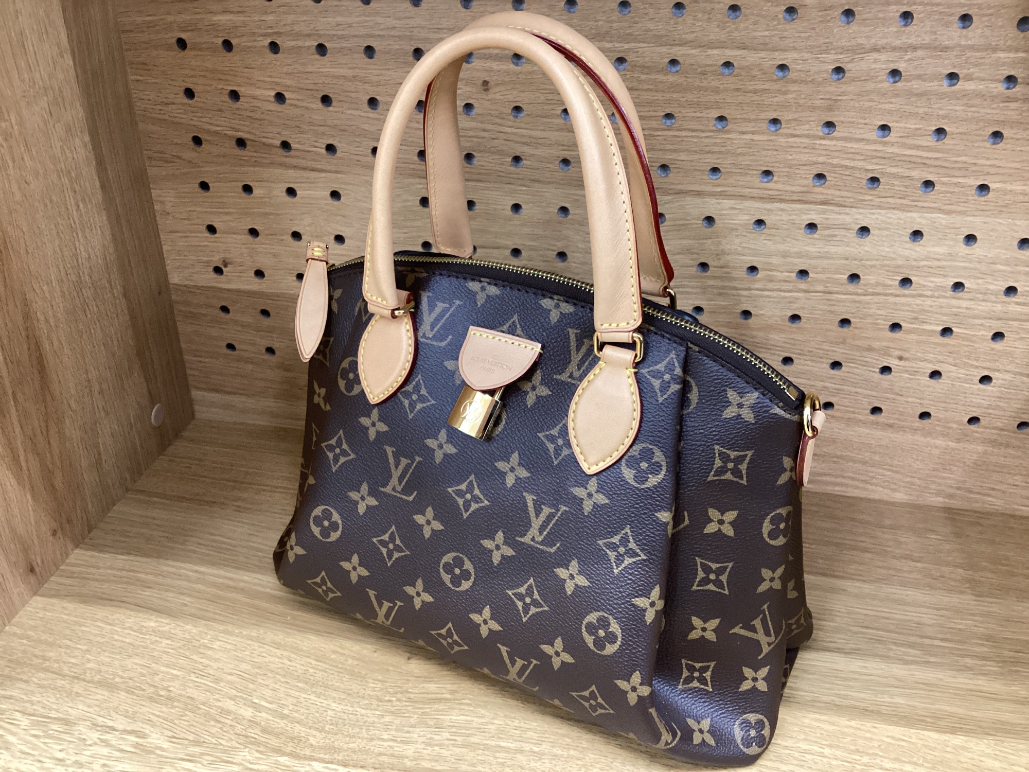 LOUIS VUITTON（ルイ・ヴィトン）よりモノグラムのハンドバッグ(M44543
