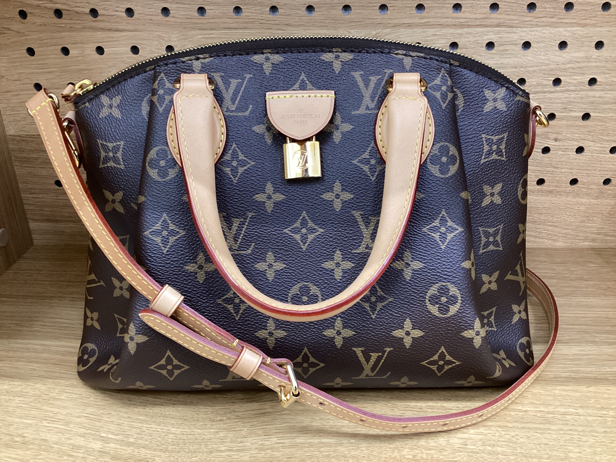 LOUIS VUITTON（ルイ・ヴィトン）よりモノグラムのハンドバッグ(M44543