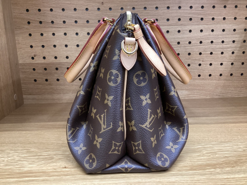 LOUIS VUITTON（ルイ・ヴィトン）よりモノグラムのハンドバッグ(M44543