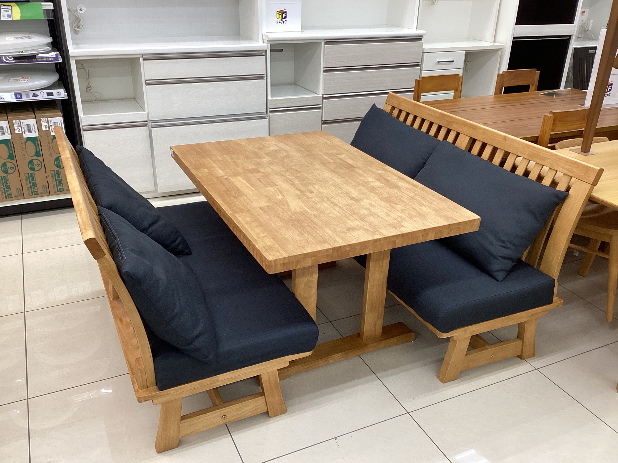 松田家具】ベンチダイニング 3点セットが入荷致しました！｜2024年02