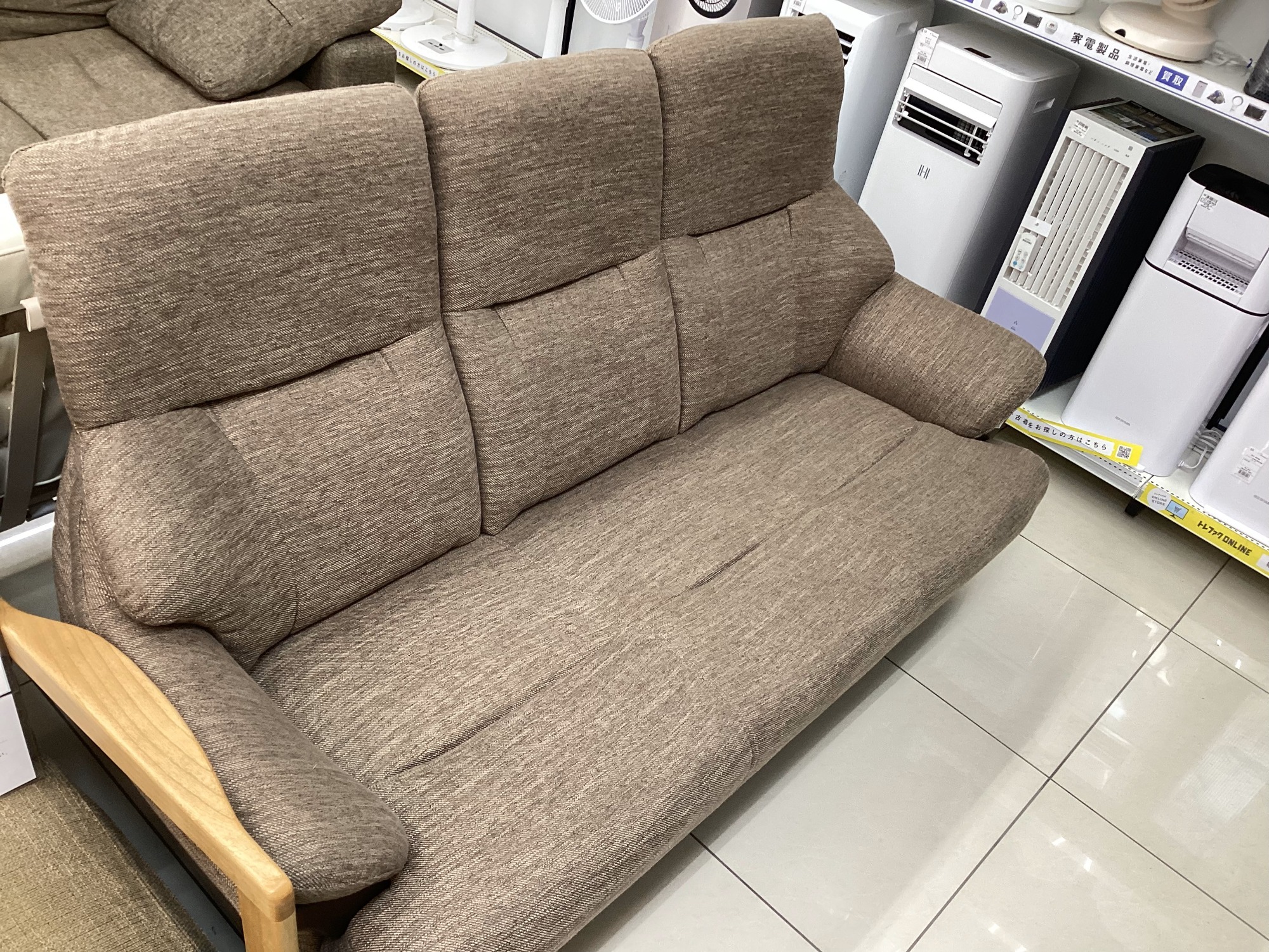 家具多数取扱い中！】NITORI（ニトリ）の3人掛けソファが入荷致しまし 