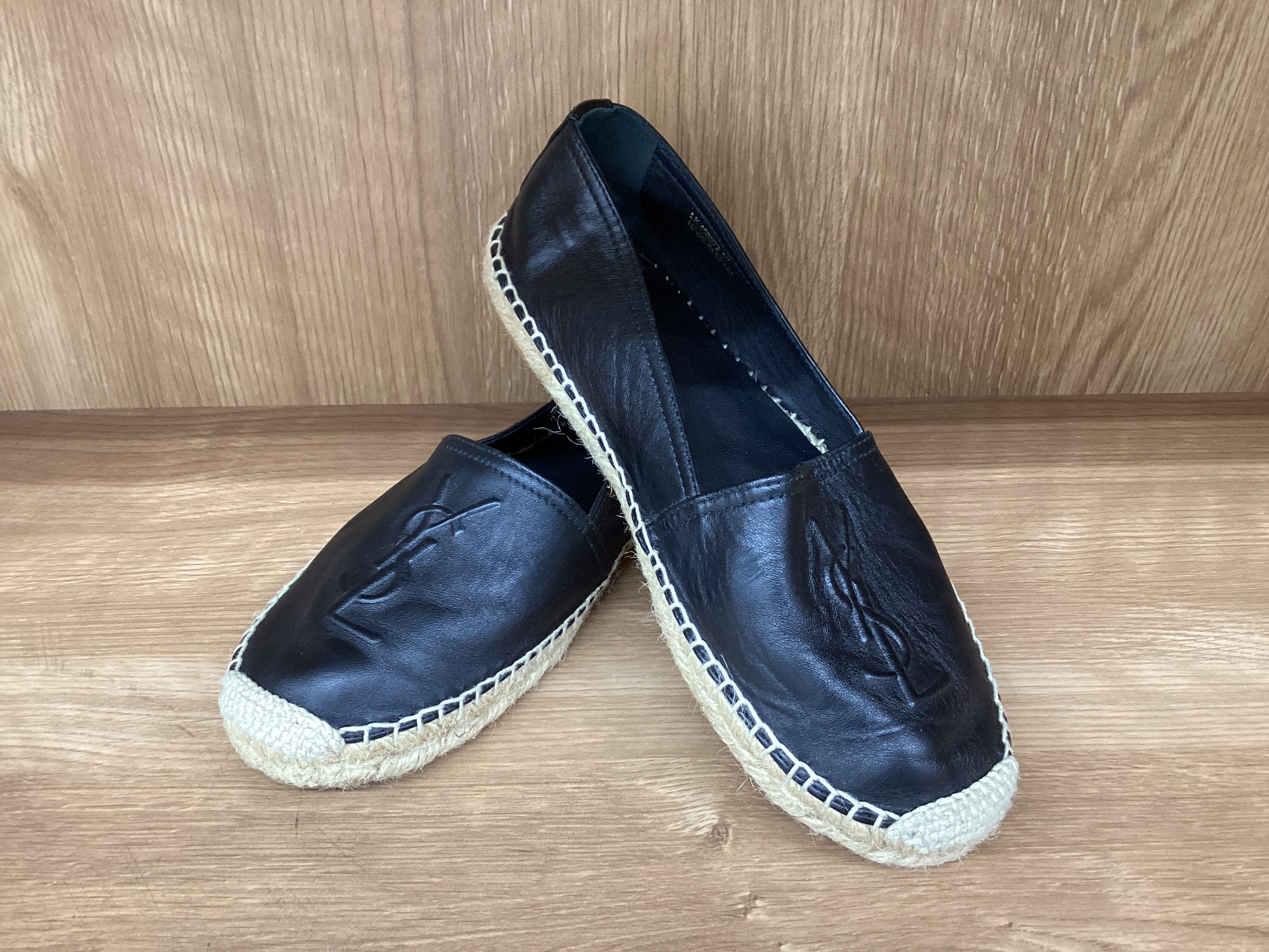 【サンローラン】フラットシューズ【美品】処分 サンローラン】フラットシューズ【美品】処分 SAINT LAURENTの