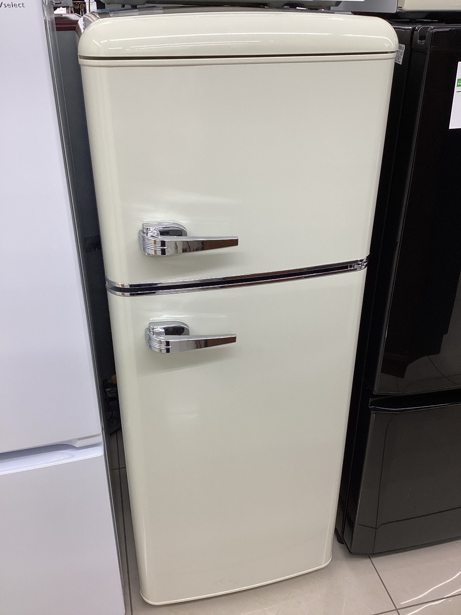 アイリスプラザ 冷蔵庫 PRR-122D-LG（2021年製） 2ドア 楽天市場】冷蔵庫 2ドア レトロ冷凍冷蔵庫 114L PRR-122D ブラック