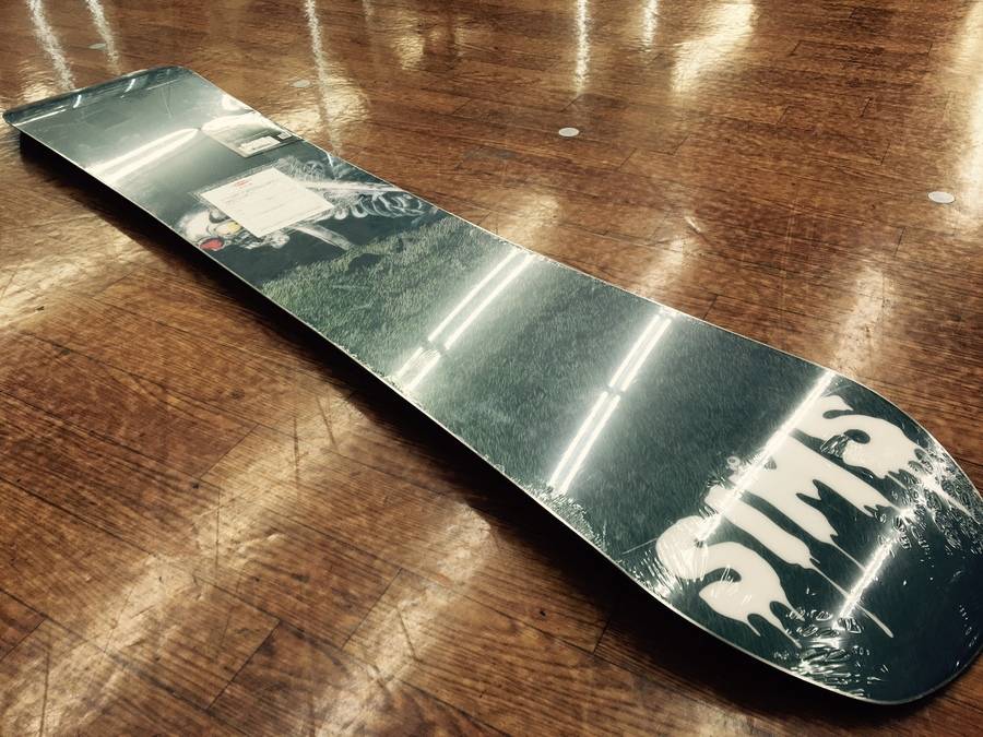 レアモデル‼︎SIMS SOLO 159cm 2回滑走の美品‼︎ 幕張店】希少アイテム。SIMS×水木しげるコラボのスノーボード