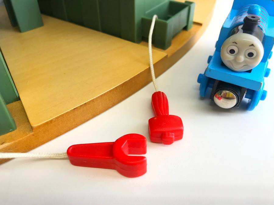 きかんしゃトーマスのデラックス操車場入荷しました！【幕張店】｜2017