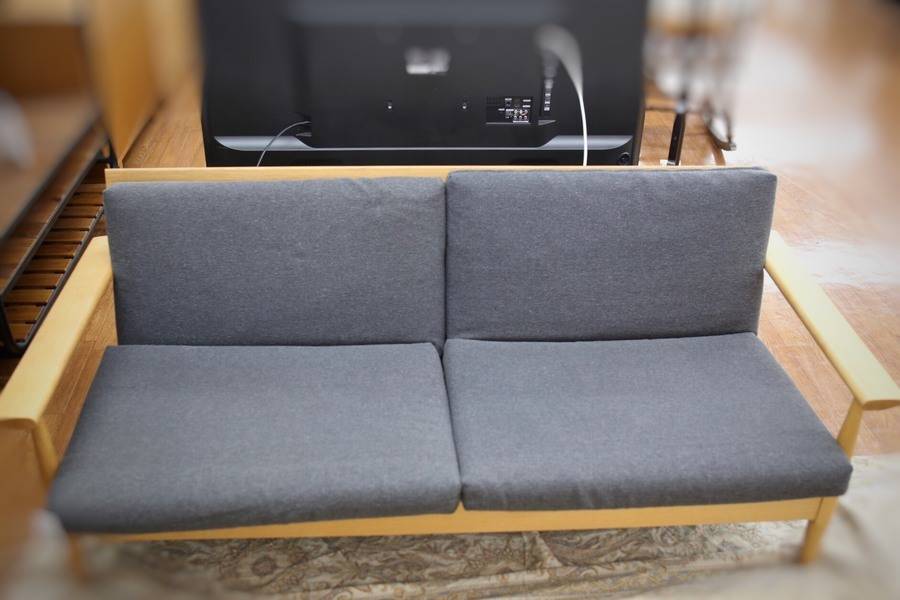 北欧デザインと飛騨の技術の融合『柏木工 シガーロ 2.5人掛け