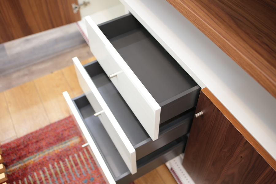 あーさん様　高級ドイツ家具　hülsta ヒュルスタ スライド扉　サイドボード あーさん様 高級ドイツ家具 hülsta ヒュルスタ スライド扉 サイド