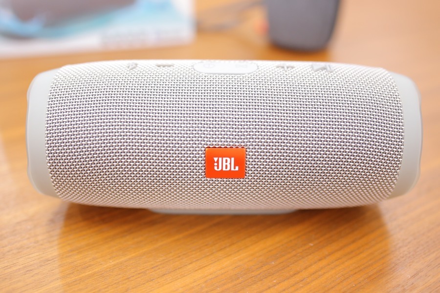 有名なテレビ番組でも紹介されたスピーカー『JBL CHARG3